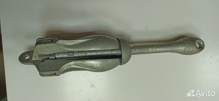 Якорь для катера или лодки