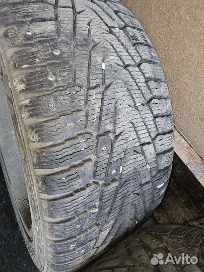 Nokian Tyres Hakkapeliitta 7 295/40 R21