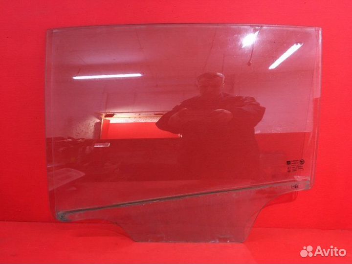 Стекло двери заднее левое Chevrolet Cruze J300