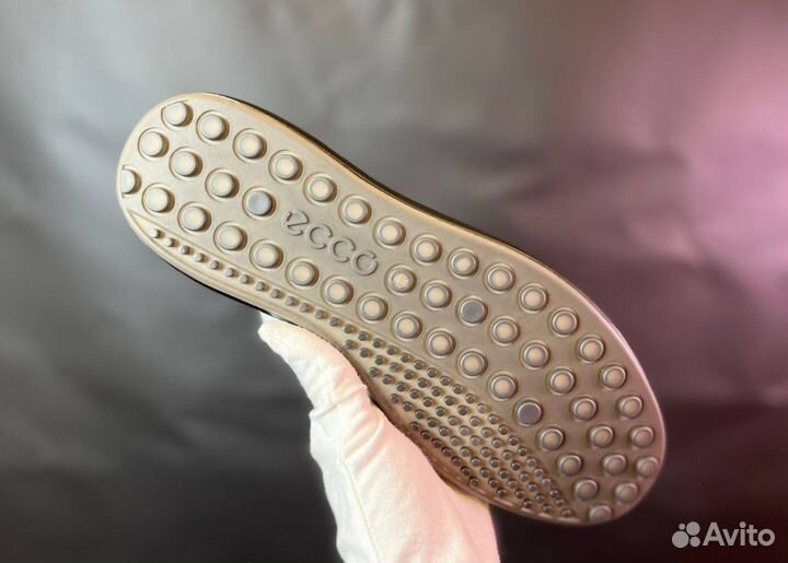 Кроссовки Ecco долговечные