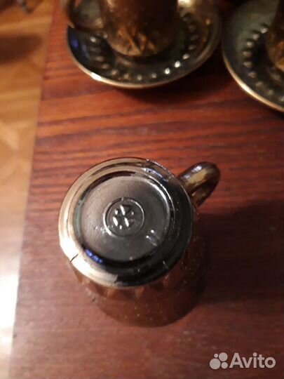 Красивый чайный и кофейный сервизы