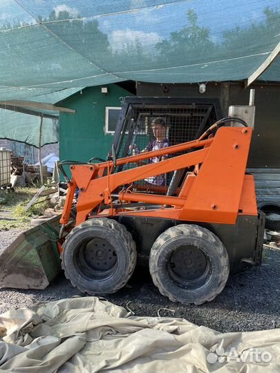 Фронтальный погрузчик Yanmar V4, 2002