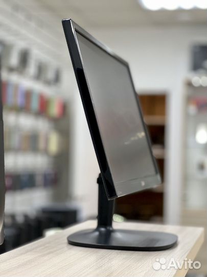 Монитор LG 22 дюйма / Full HD / Гарантия