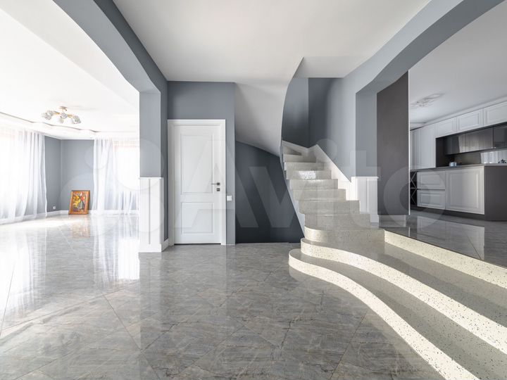 Дом 376 м² на участке 15,5 сот.