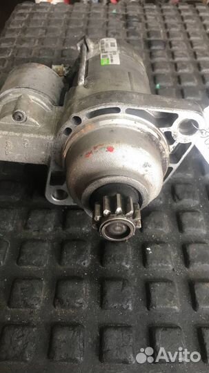 Стартер Volkswagen Touran рест. 2006 valeo