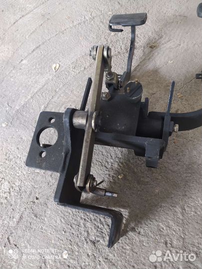 Педальный механизм от погрузчика