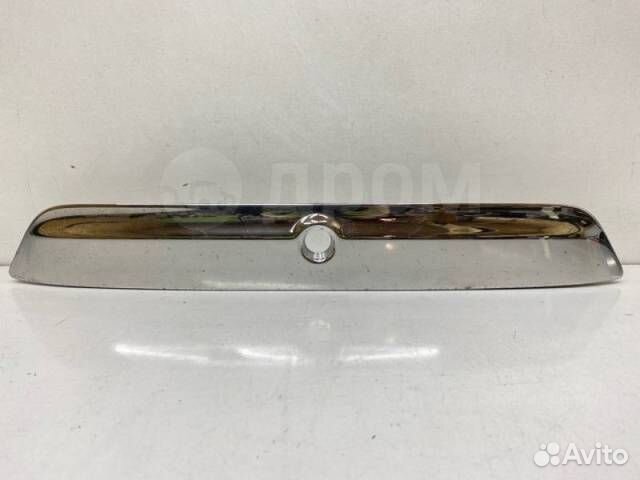 Молдинг двери багажника Nissan Terrano