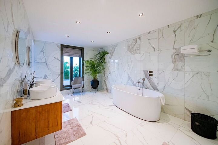 Дом 2000 м² на участке 2969 м² (Таиланд)