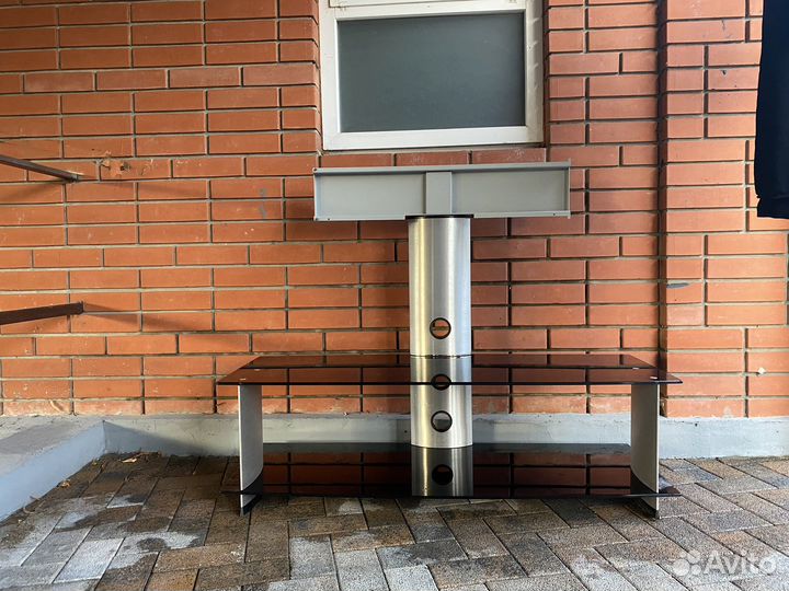 Стеклянная тумба под тв