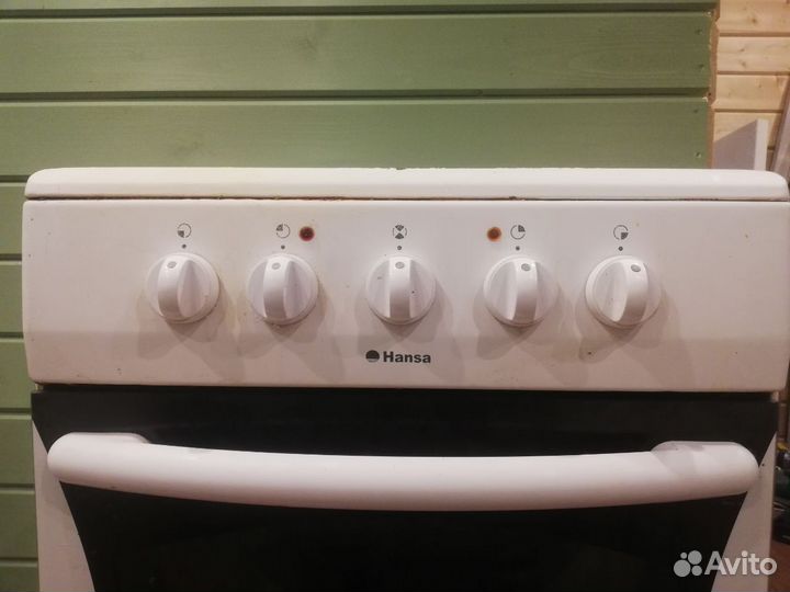 Электрическая плита с духовкой