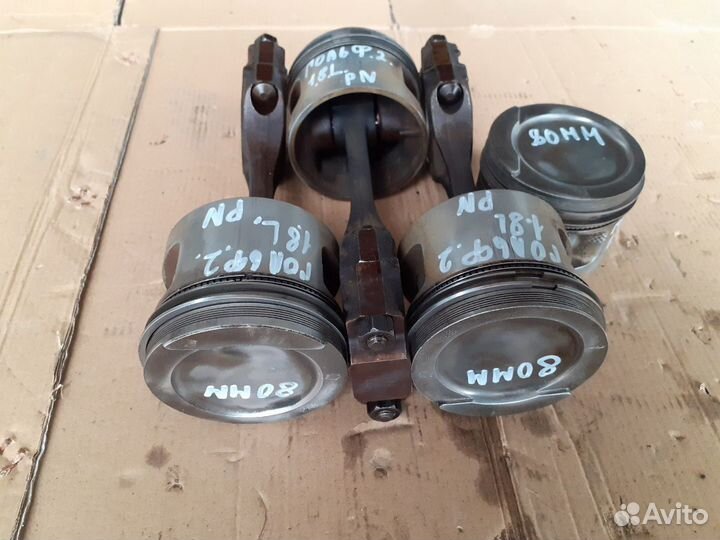 Поршень с шатуном Фольксваген Гольф 2 1.8 бензин