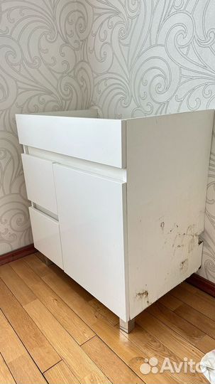 Раковина с тумбой