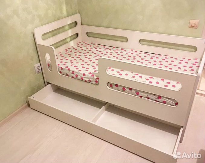 Детская кровать с ящиком