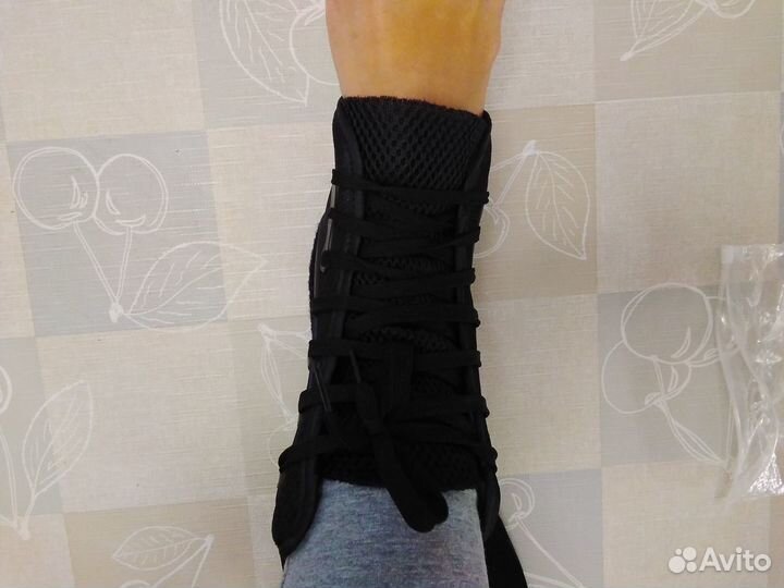 Тутор на голеностоп