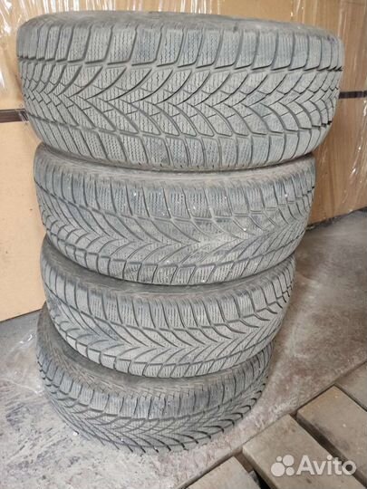 Goodyear UltraGrip Ice 2 205/55 R16 94