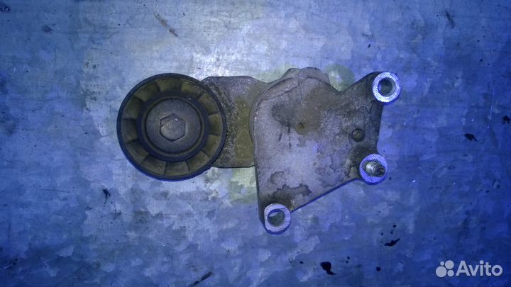 Ford focus 2 1.6 tdci Ролик натяжитель 1469717