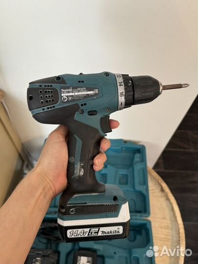 Шуруповерт Makita df347dwe