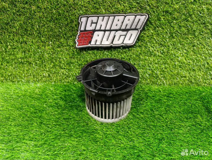 Мотор печки Nissan Serena FNC26