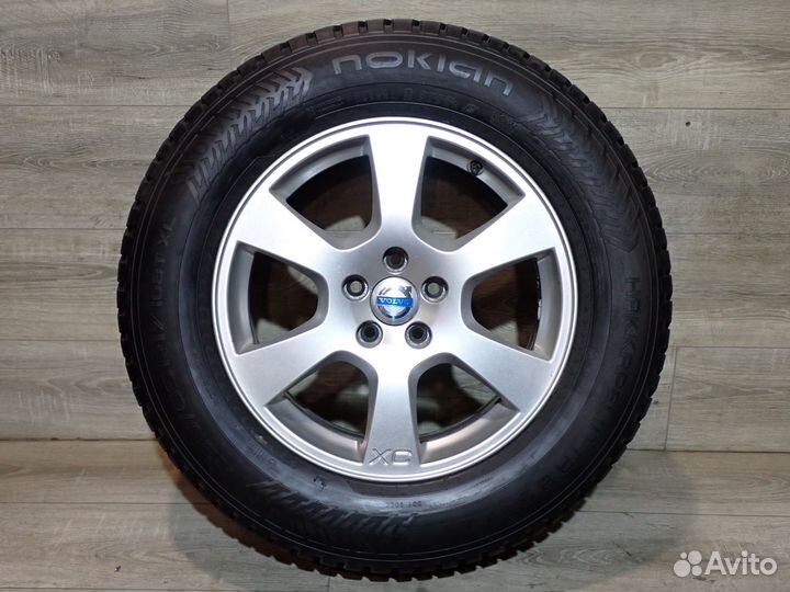 R17 Nokian Tyres Hakkapeliitta 8 SUV 235/65, PCD 5x108 DIA 63.3