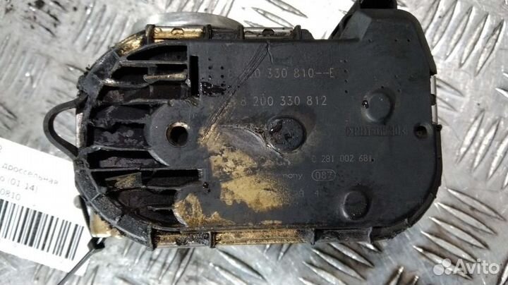 Дроссельная заслонка 8200330810 Opel Vivaro