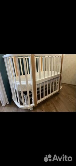 Детская кроватка Incanto Nuvola с маятником