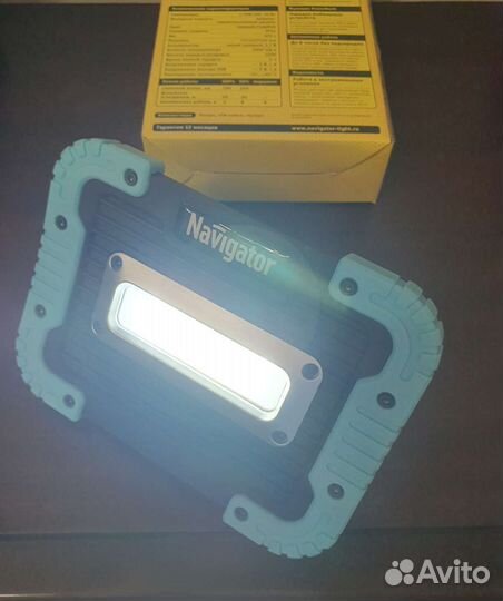 Светодиодный фонарь прожектор