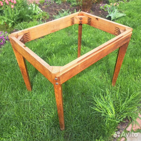 Подстолье для стола из дерева