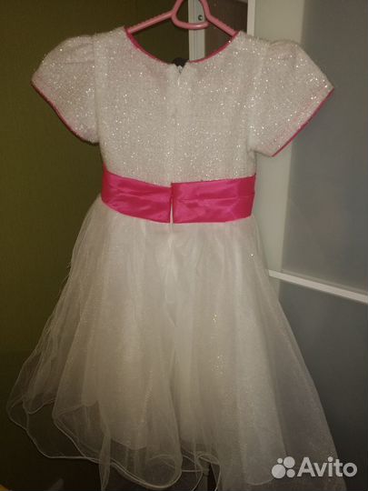 Белое платье для девочки 98