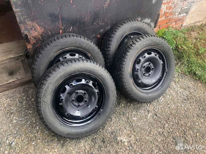 Nokian Tyres Hakkapeliitta 9 175/65 R14 24G