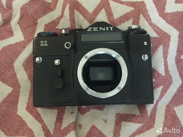 Плёночный фотоаппарат Зенит 11