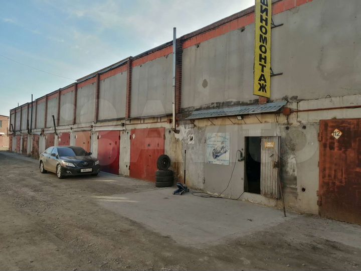 Гараж, > 30 м²