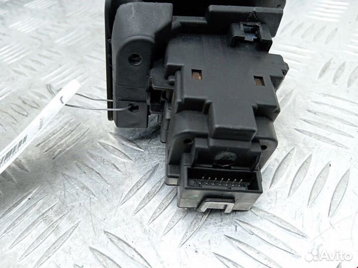 Замок зажигания BMW 3 E90/E91/E92/E93 2005