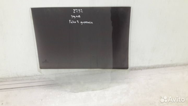 Стекло двери задней левой Skoda Fabia 2 (5J) 2008