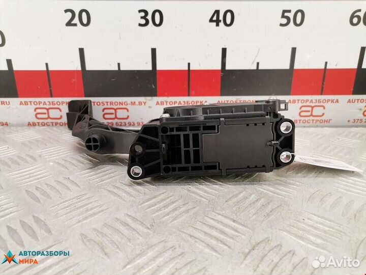 Педаль Skoda Fabia 2 (5J) 2010 6R2721503D