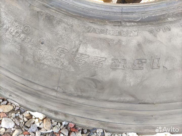 Грузовая шина бу 13 R22.5 Bridgestone