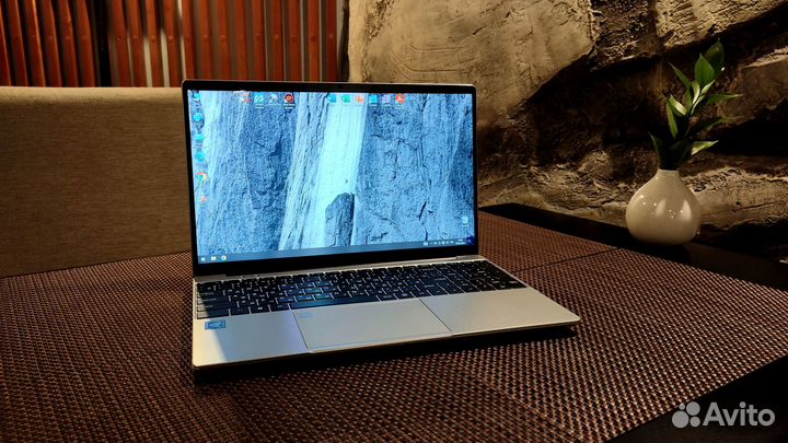 Ноутбук в пленках (16гб+SSD M2) IPS 15.6