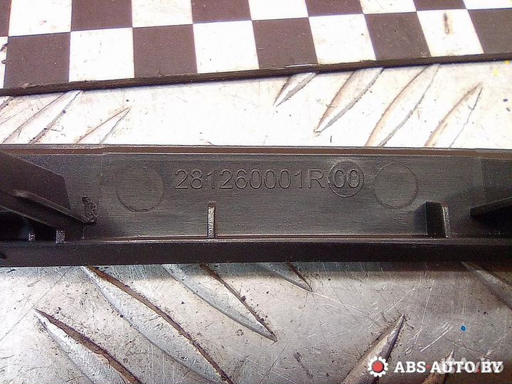 Рамка магнитолы Renault Scenic 3 2010 281260001R