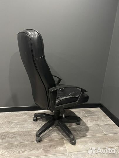 Офисное кресло бу
