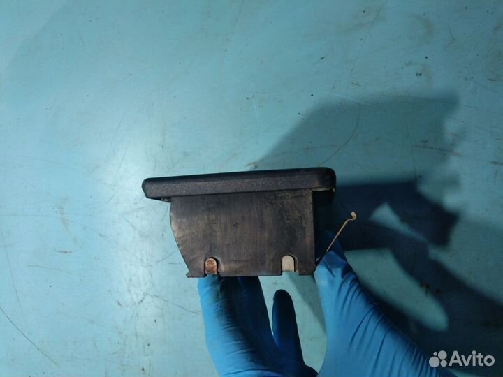 Пепельница для Mercedes-Benz W124