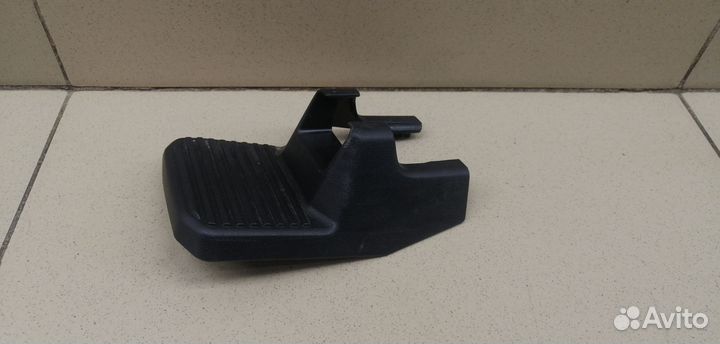 Крышка кронштейна сиденья Hi Lux 2015