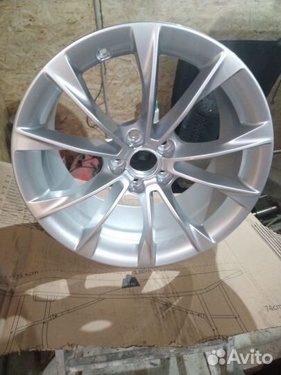 Оригинальный, литой диск Audi A5, r18 5x112