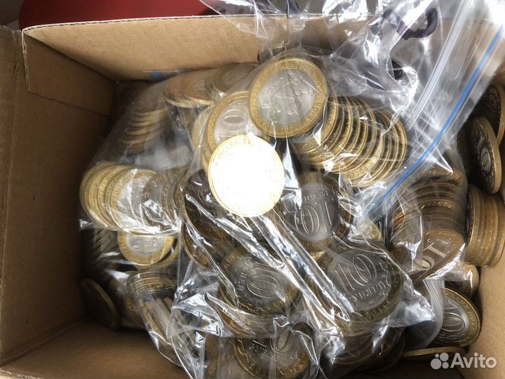 Юбилейные монеты России