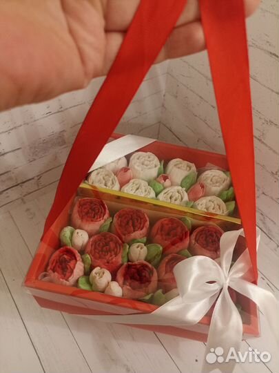 Сладкие подарки из зефира, зефирные цветы