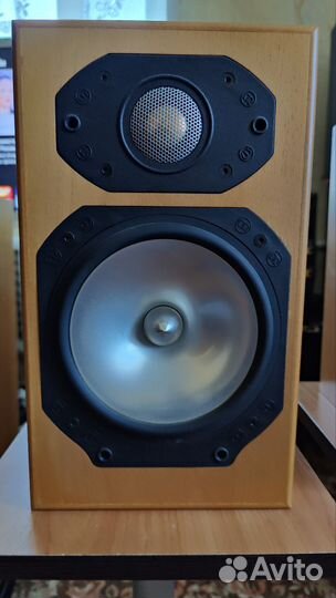 Колонки полочные Monitor audio silver S1