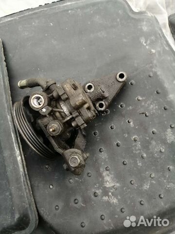 Насос гура mazda 323 BJ 1.6