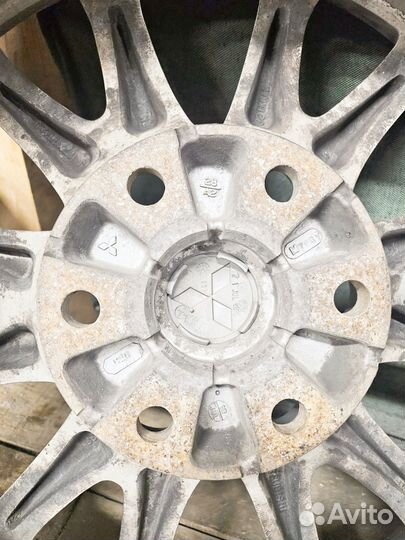 Продам комплект колес