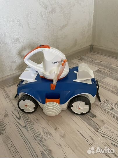 Робот пылесос для бассейна