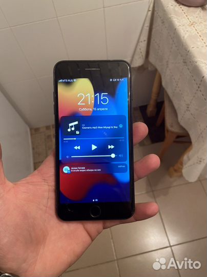 Телефон iPhone 7 plus 32