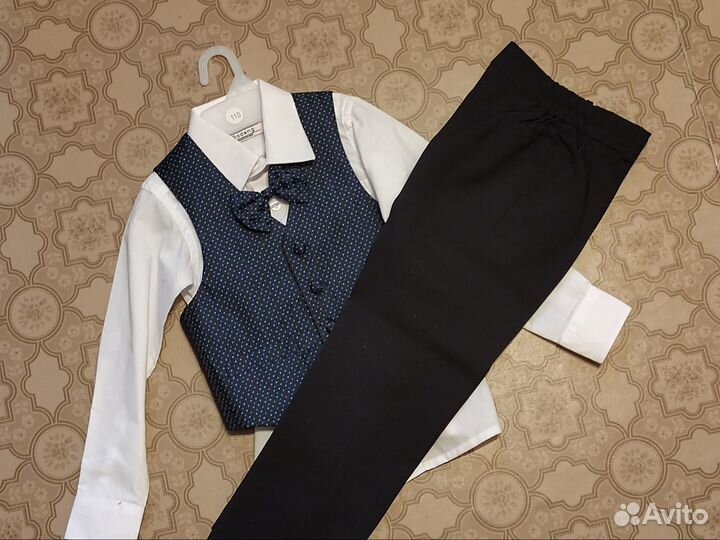 Костюм тройка для мальчика 110