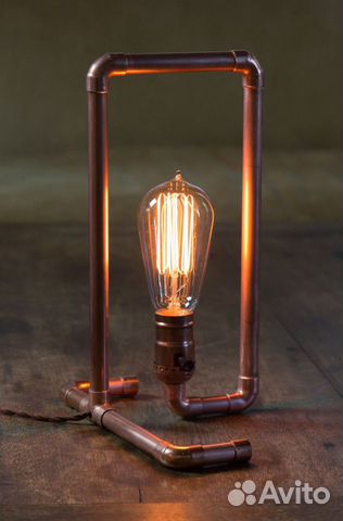 Настольная лампа